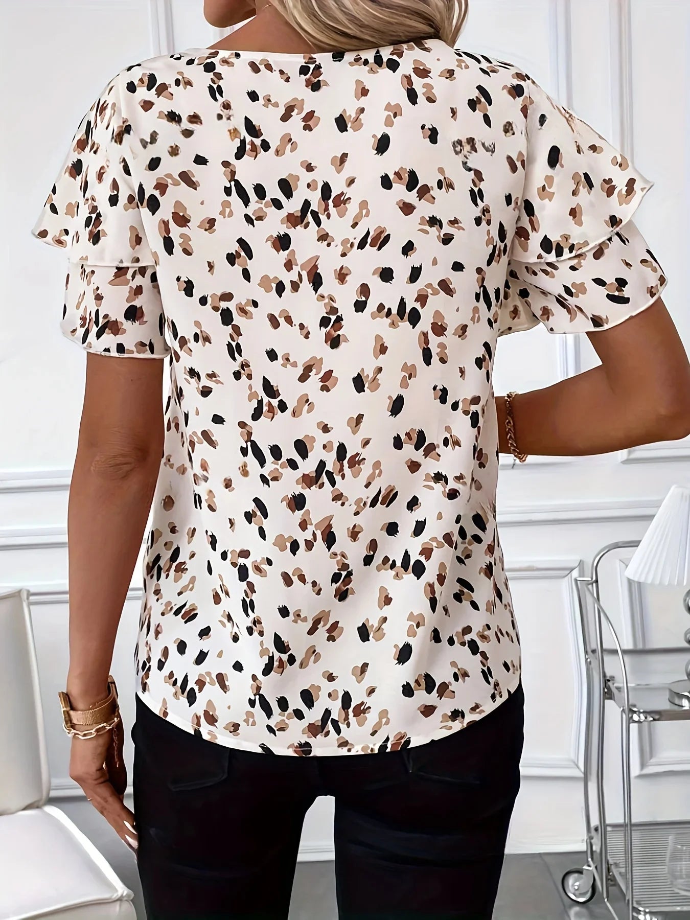 Regina | Trendy blouse met speelse ruches