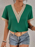 Davina | Elegante blouse met luxe kanten details